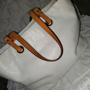 Dooney & bourke tote